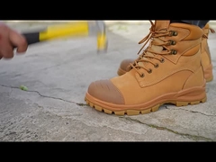 स्टाइल मार्टिन बूट्स